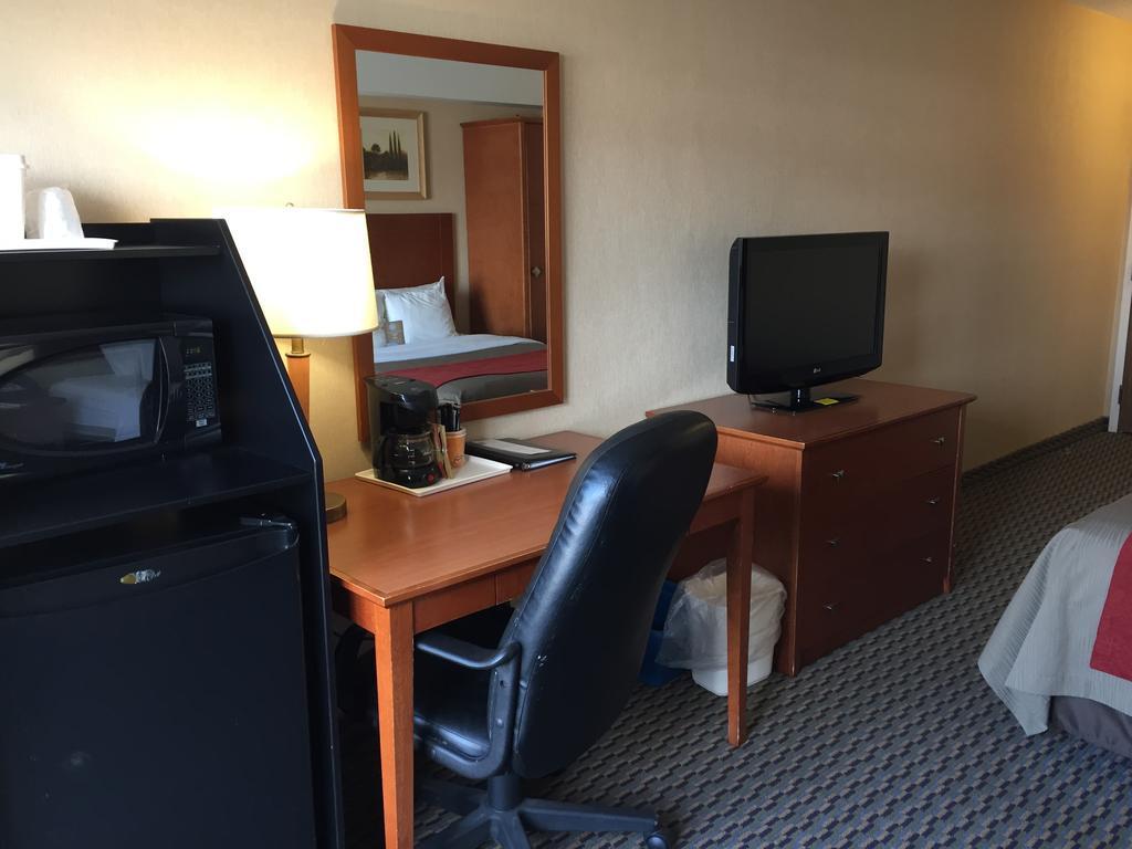 Comfort Inn Airport West Mississauga Extérieur photo